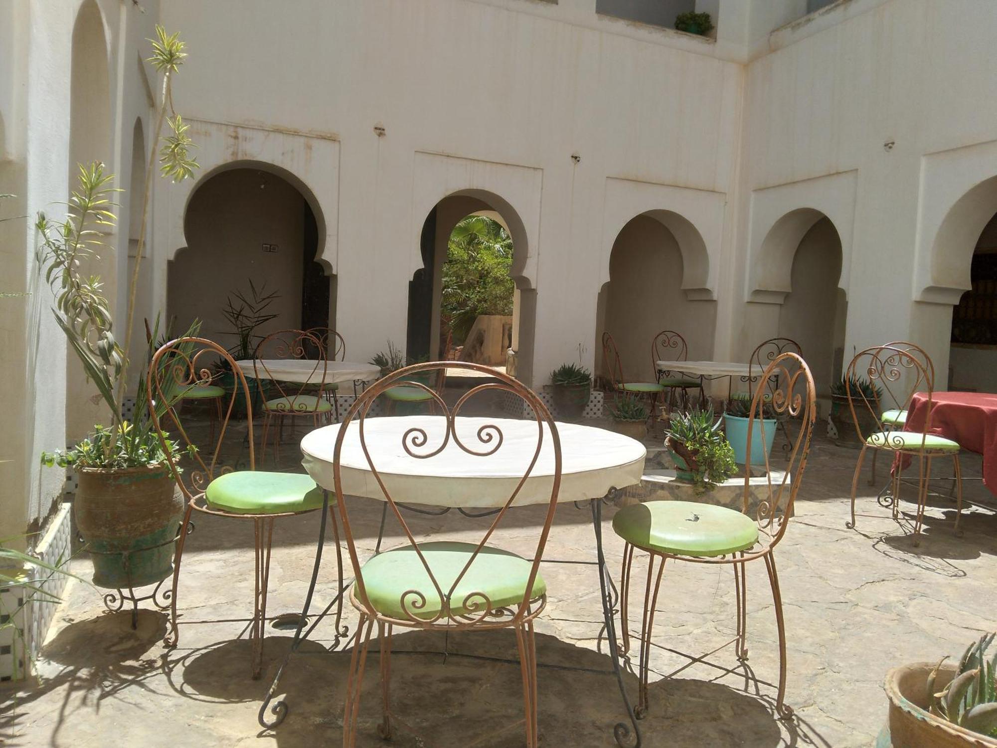 Hotel Et Restaurant Riad Amodou تنغير المظهر الخارجي الصورة
